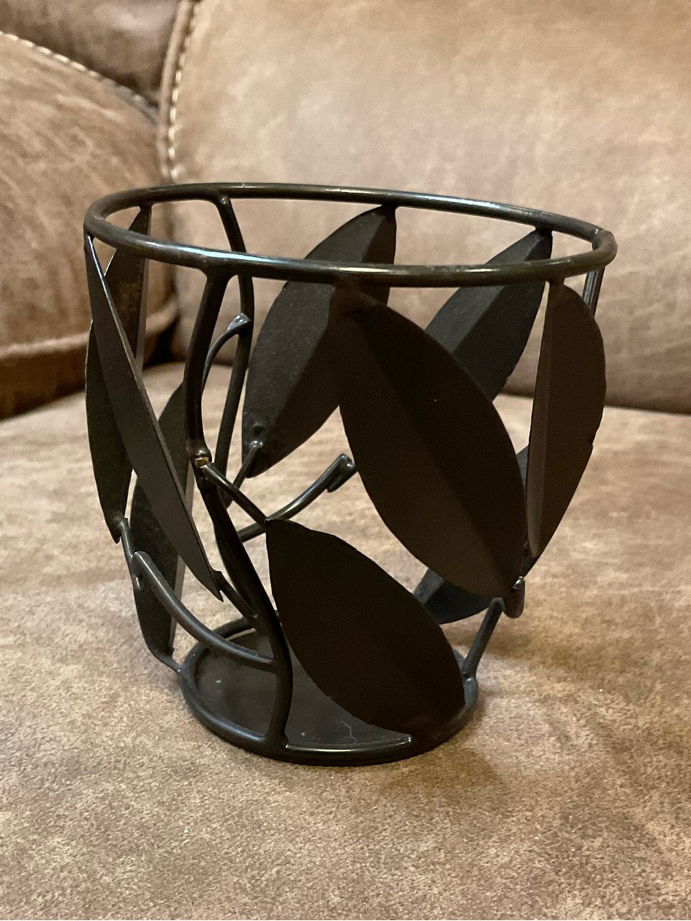 Crate & Barrel Rustic Leaf Candlepot